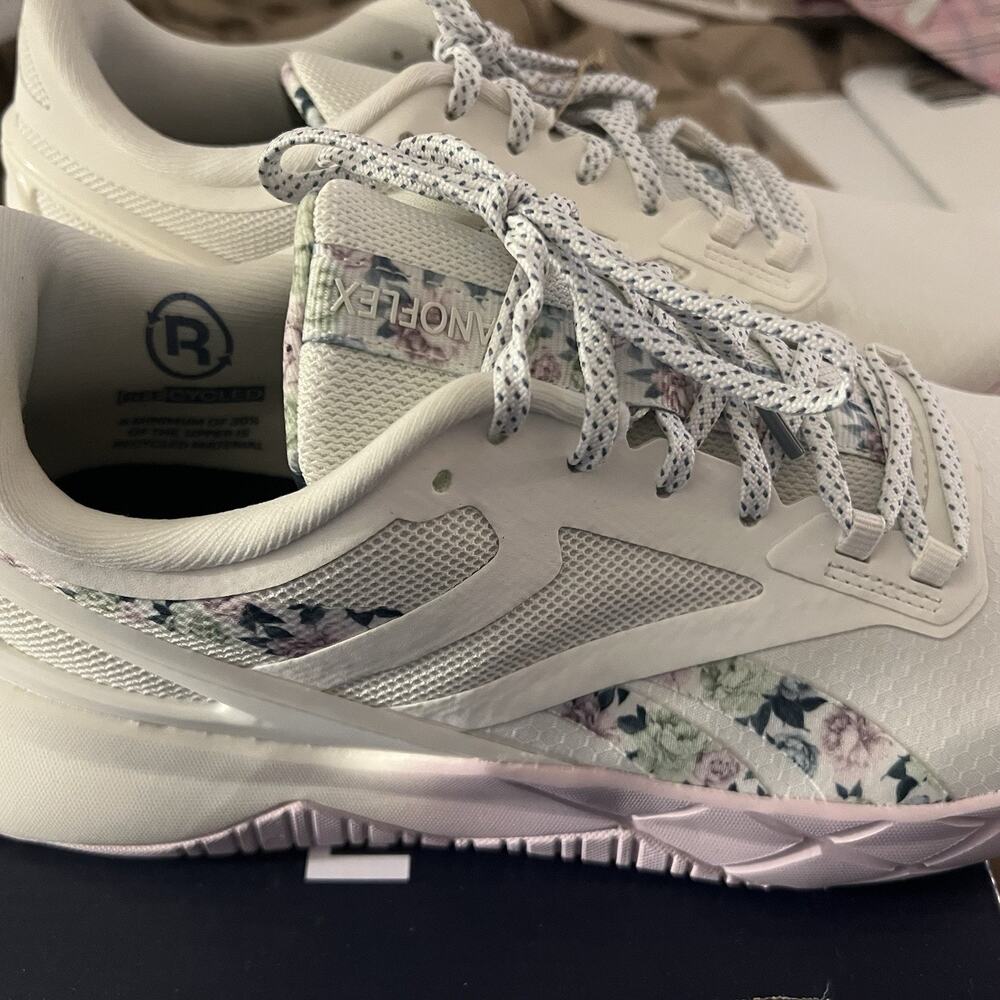 Size 10 - Reebok Nanoflex TR Floral W